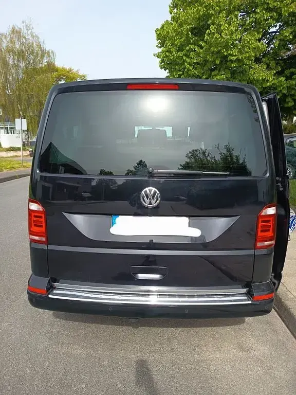 Gebraucht VW Multivan 199 PS (146 kW) 2019 Schwarz Van / Kleinbus