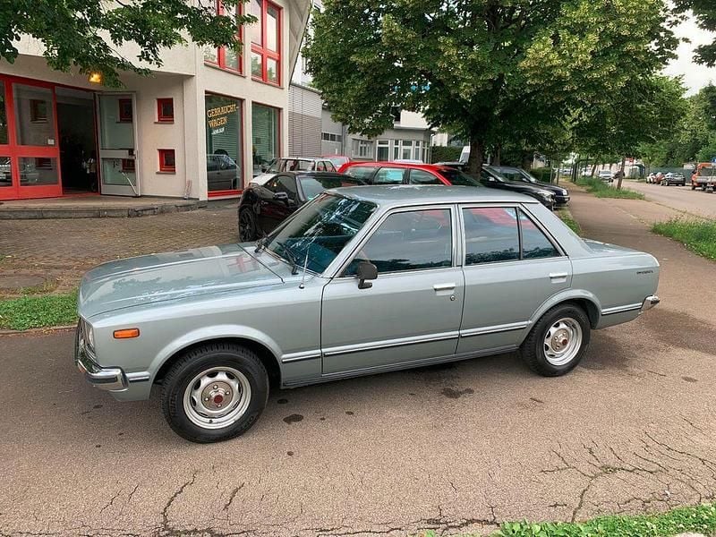 Silber Gebraucht 1978 Toyota Carina Limousine | 12.800 € - Bild 1/4