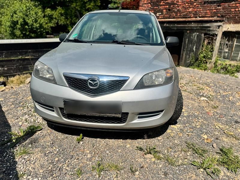 Silber Gebraucht 2004 Mazda 2 Kombi | 1.200 € (Fairer Preis) - Bild 1/4
