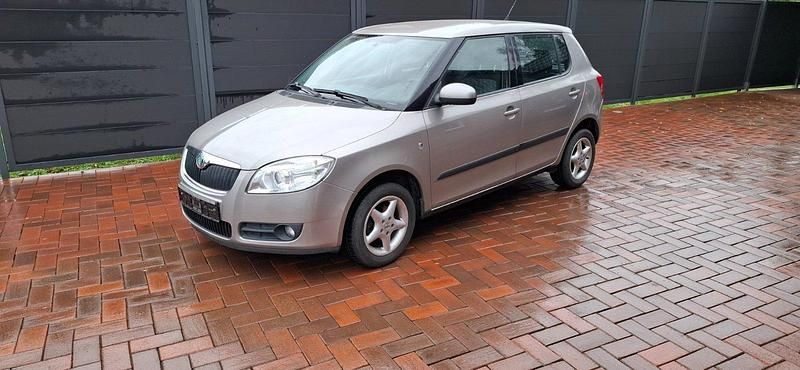 Beige Gebraucht 2008 Skoda Fabia Kleinwagen | 2.700 € (Fairer Preis) - Bild 1/4