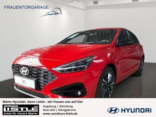 Rot Gebraucht 2024 Hyundai i30 Advantage Limousine | 23.485 € (Fairer Preis) - Bild 1/4