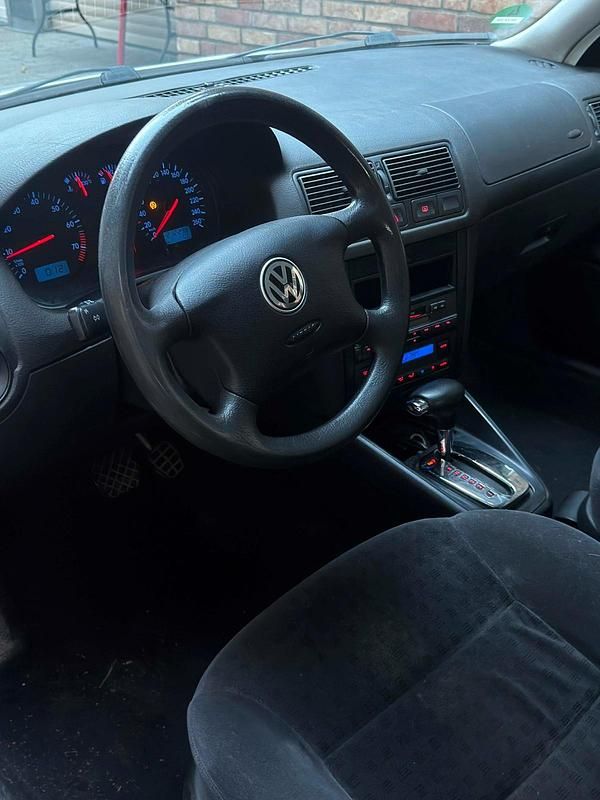 Gebraucht VW Golf IV 101 PS (74 kW) 2001 Grau Kombi