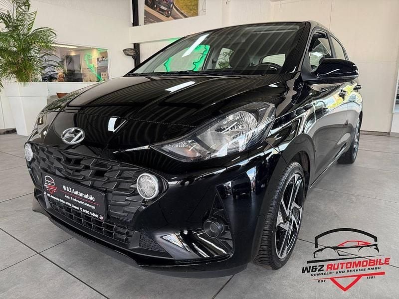 Schwarz Gebraucht 2023 Hyundai i10 Trend Kleinwagen | 15.480 € (Guter Preis) - Bild 1/4