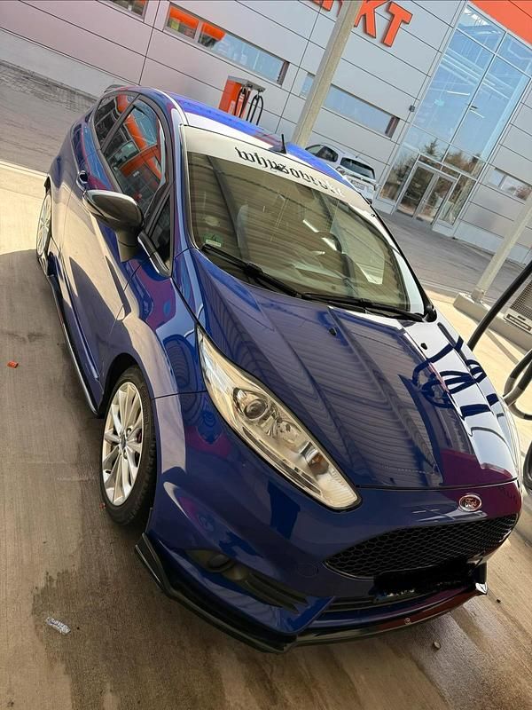 Gebraucht Ford Fiesta ST 182 PS (133 kW) 2014 Blau Kleinwagen
