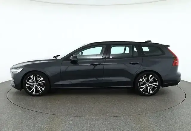 Gebraucht Volvo V60 R-Design 250 PS (183 kW) 2019 Grau Kombi