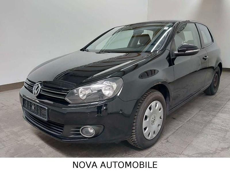 Schwarz Gebraucht 2011 VW Golf VI Team Limousine | 4.090 € (Guter Preis) - Bild 1/4