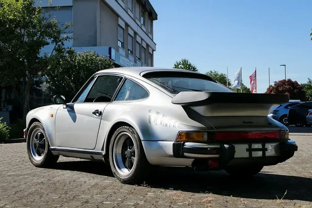 Gebraucht Porsche 911 Turbo 300 PS (220 kW) 1981 Silber Coupé