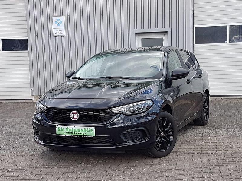 Schwarz Gebraucht 2019 Fiat Tipo Pop Limousine | 8.790 € (Etwas zu teuer) - Bild 1/4