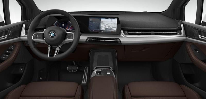 Gebraucht BMW 220 Active Tourer Luxury Line 163 PS (119 kW) 2025 Weiß Van / Kleinbus