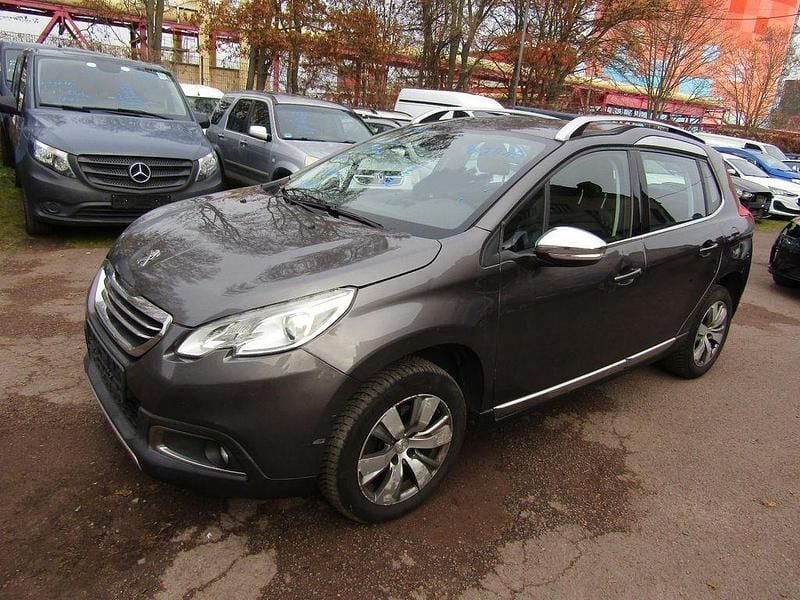 Gris platinium Gebraucht 2015 Peugeot 2008 Allure SUV | 5.490 € (Superpreis) - Bild 1/4