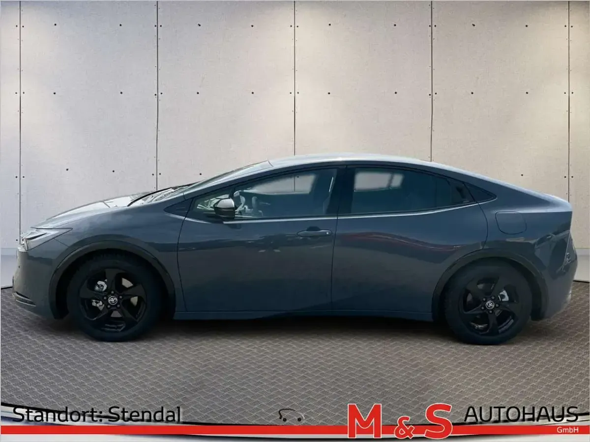 Gebraucht Toyota Prius Executive 223 PS (164 kW) 2023 Ashgrau metallic Kleinwagen