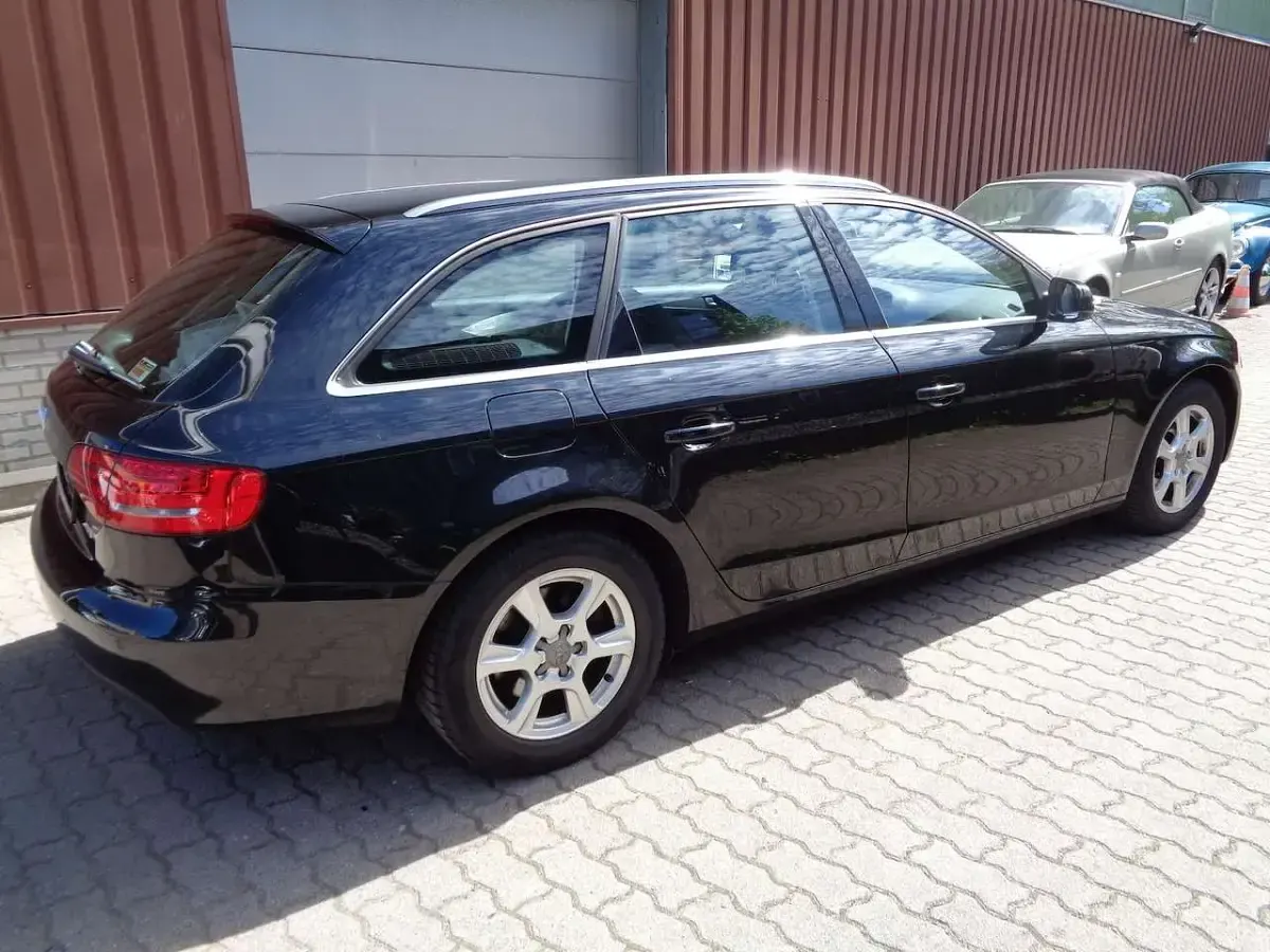 Gebraucht Audi A4 Sport 143 PS (105 kW) 2011 Schwarz Kombi