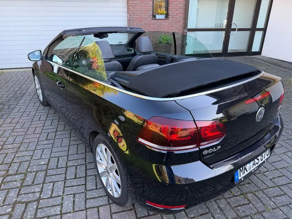 Gebraucht VW Golf 105 PS (77 kW) 2011 Schwarz Cabrio