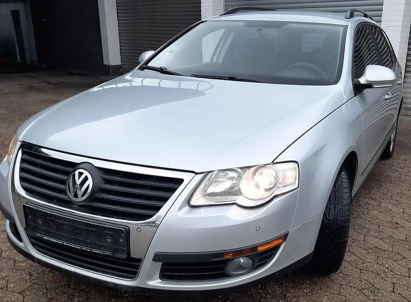 Gebraucht VW Passat 140 PS (102 kW) 2008 Silber Kombi