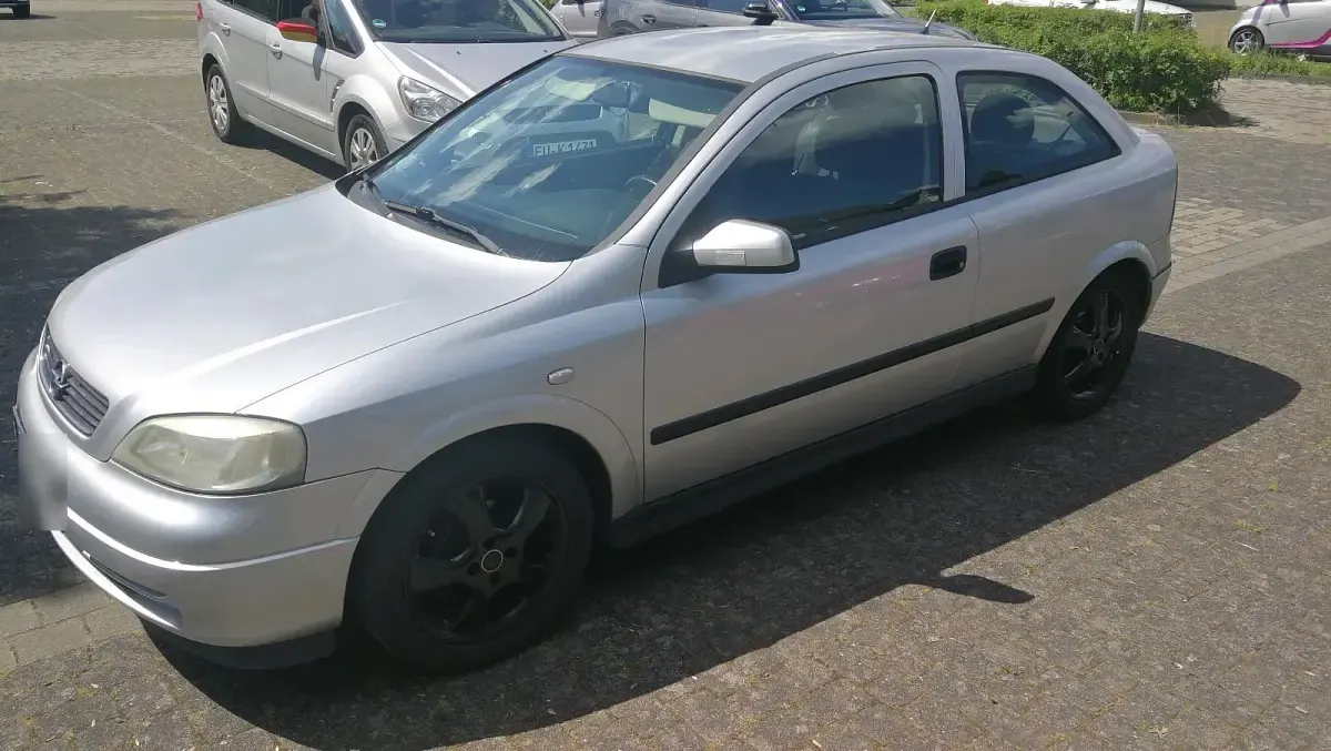 Gebraucht Opel Astra Comfort 101 PS (74 kW) 2002 Silber Coupé