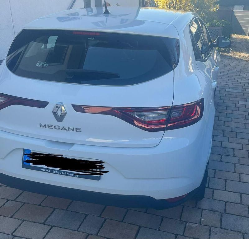 Gebraucht Renault Mégane IV Experience 101 PS (74 kW) 2017 Limousine