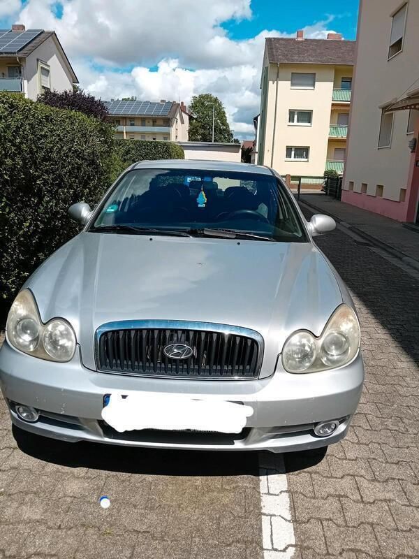 Silber Gebraucht 2002 Hyundai Sonata Limousine | 2.750 € - Bild 1/4
