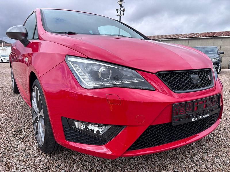 Gebraucht Seat Ibiza CONNECT 110 PS (80 kW) 2015 Rot Limousine