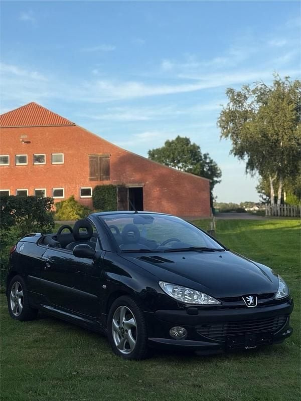 Schwarz Gebraucht 2003 Peugeot 206 CC Cabrio | 2.690 € (Fairer Preis) - Bild 1/4