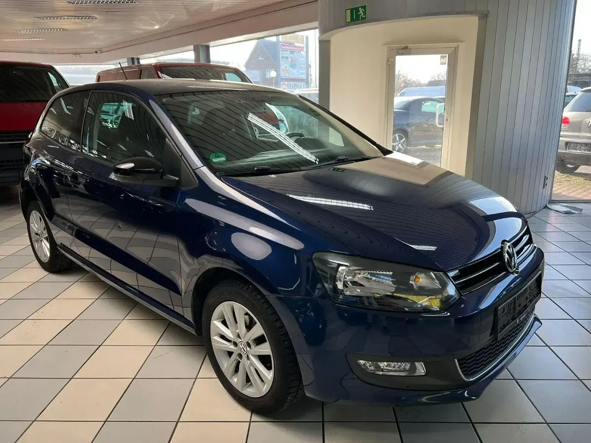 Gebraucht VW Polo Style 60 PS (44 kW) 2012 Blau Kleinwagen
