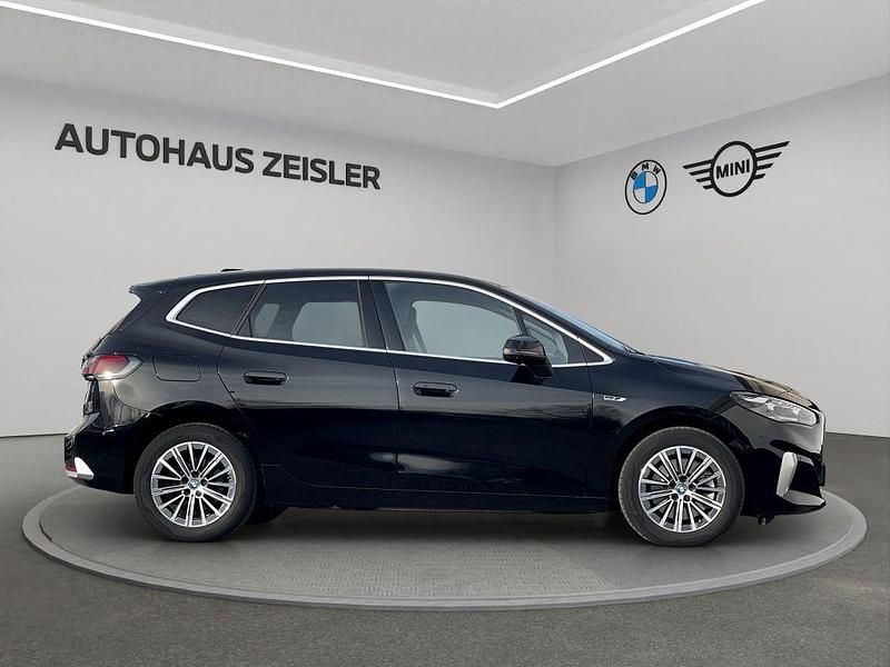 Gebraucht BMW 230e Active Tourer Luxury Line 150 PS (110 kW) 2022 Schwarz Van / Kleinbus