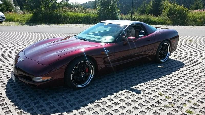 Rot Gebraucht 2004 Corvette C5 Coupé | 29.999 € - Bild 1/1