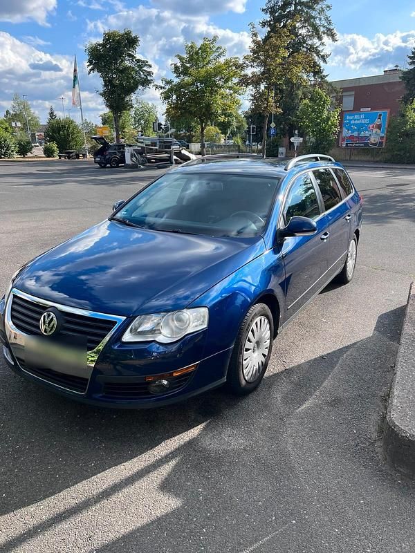 Blau Gebraucht 2011 VW Passat Kombi | 3.700 € (Superpreis) - Bild 1/4