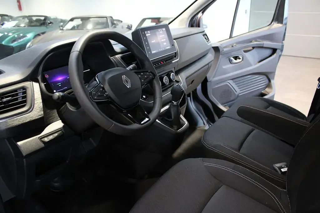 Gebraucht Renault Trafic Evolution 150 PS (110 kW) 2025 Grau Van / Kleinbus