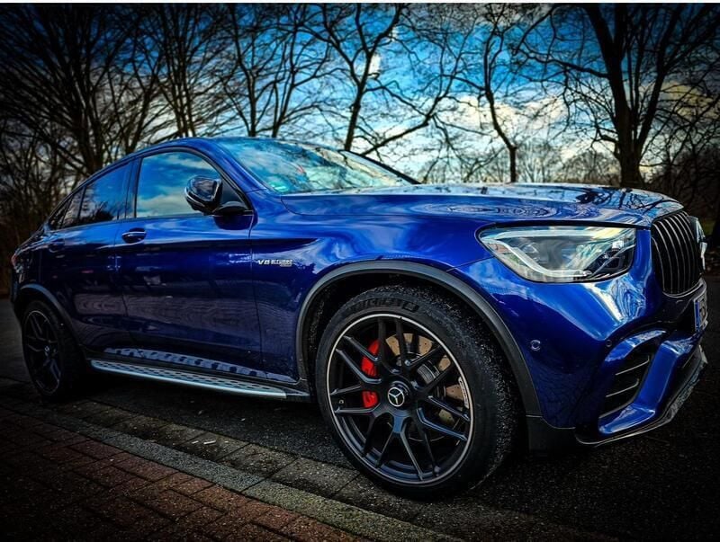 Blau Gebraucht 2021 Mercedes GLC63 AMG AMG SUV | 73.000 € (Fairer Preis) - Bild 1/4
