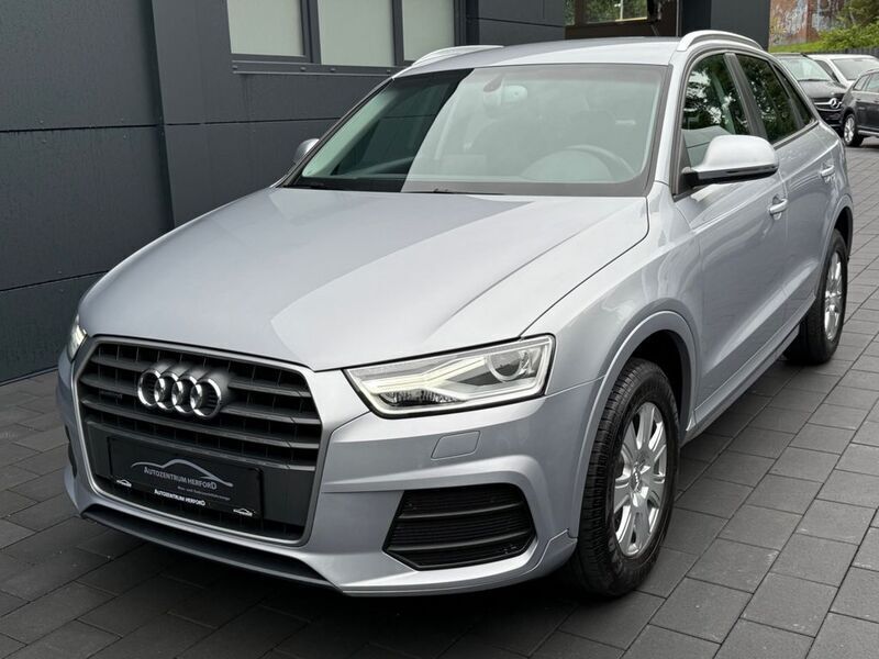 Silber Gebraucht 2015 Audi Q3 Comfort SUV | 17.900 € (Fairer Preis) - Bild 1/4