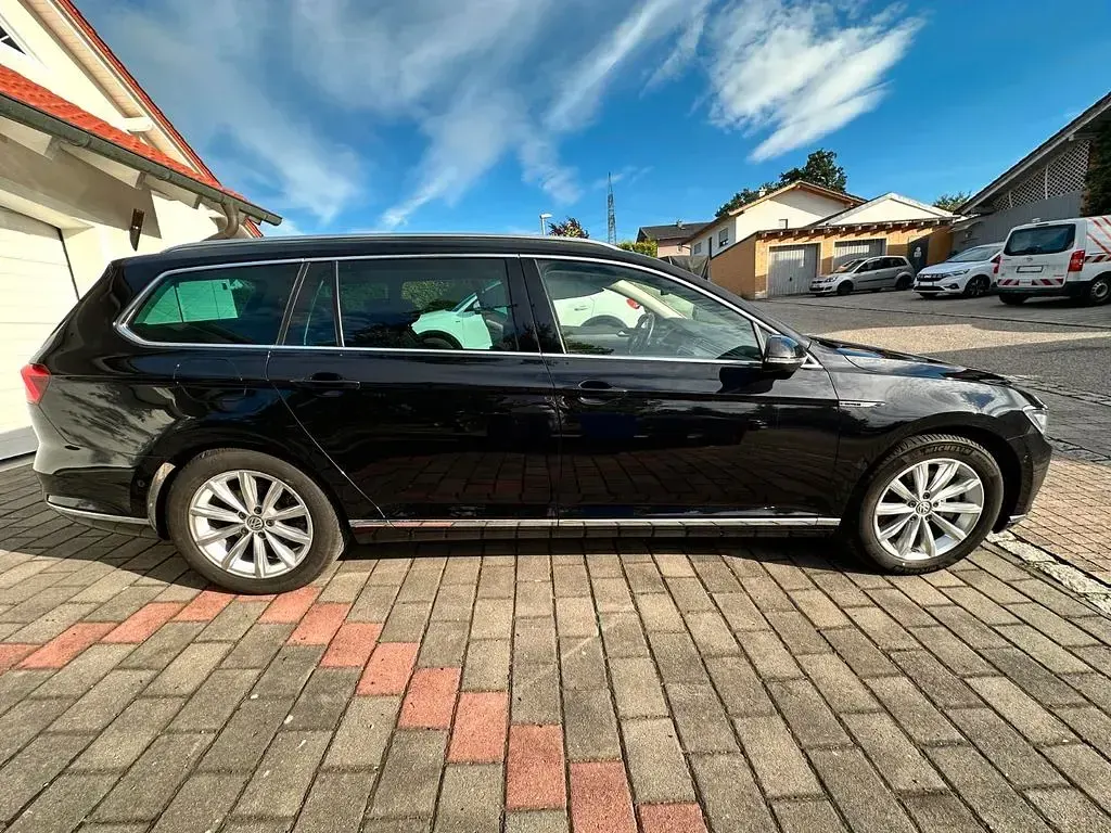 Gebraucht VW Passat Highline 239 PS (175 kW) 2016 Schwarz Kombi