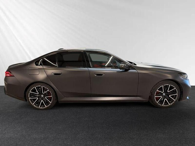 Gebraucht BMW M5 Performance 727 PS (534 kW) 2025 Frozen deep grey Limousine
