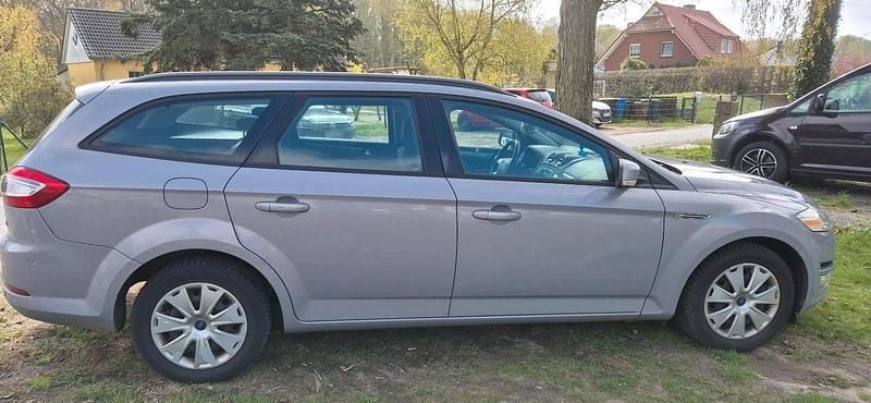 Second-hand Ford Mondeo 160 CP (117 kW) 2012 Gri Break