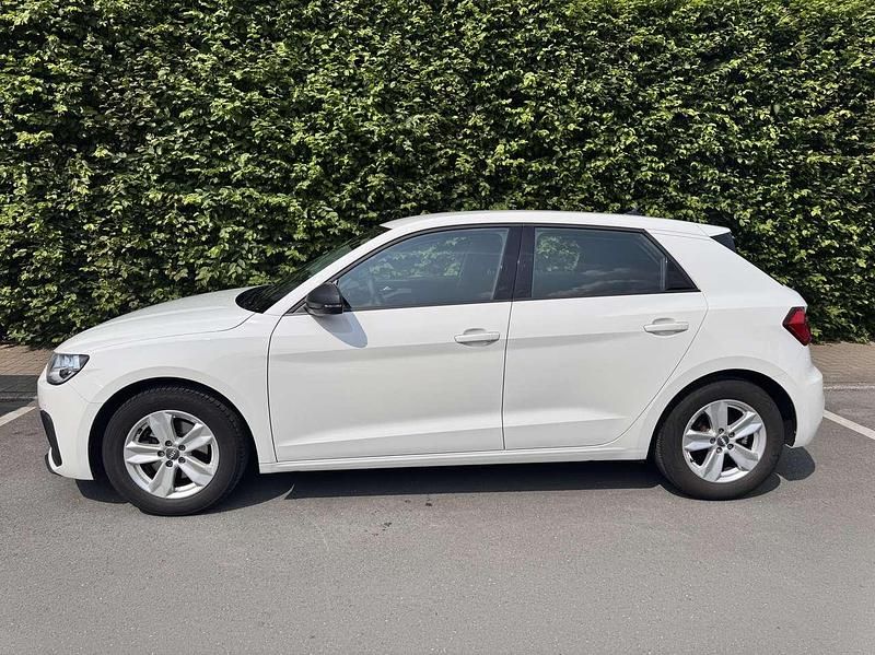 Weiß Gebraucht 2019 Audi A1 Basis Kleinwagen | 17.500 € (Guter Preis) - Bild 1/4