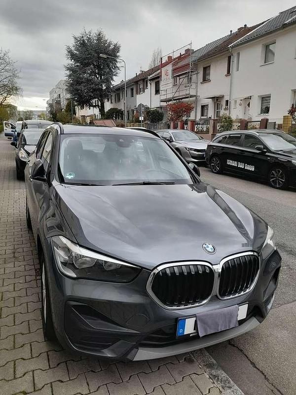 Gebraucht BMW X1 116 PS (85 kW) 2022 Grau SUV