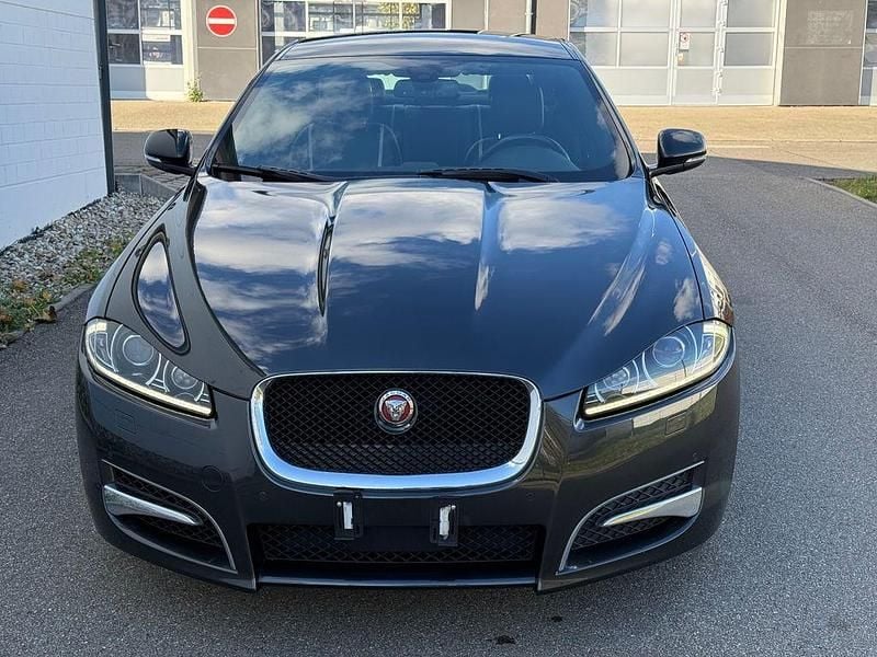 Gebraucht Jaguar XF 241 PS (177 kW) 2014 Stratus grey Limousine