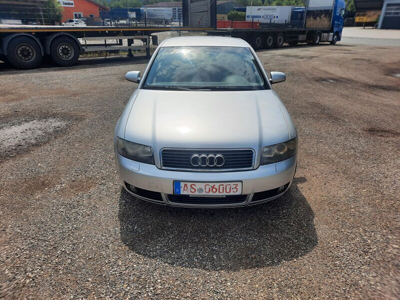 Silber Gebraucht 2003 Audi A4 Sport Limousine | 4.000 € (Fairer Preis) - Bild 1/2