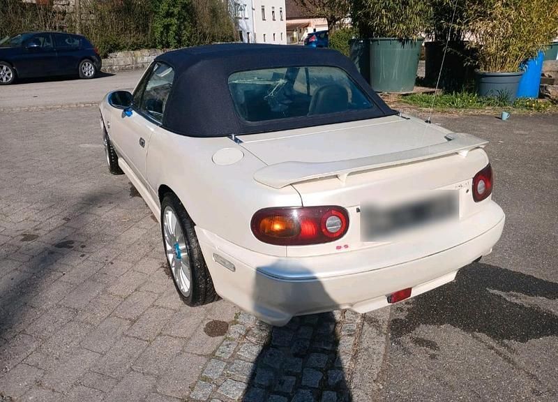 Second-hand Mazda MX5 150 CP (110 kW) 1992 Cabrio