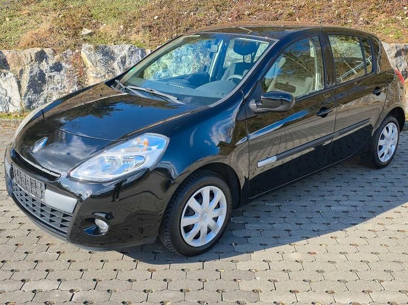 Gebraucht Renault Clio III 75 PS (55 kW) 2013 Schwarz Limousine