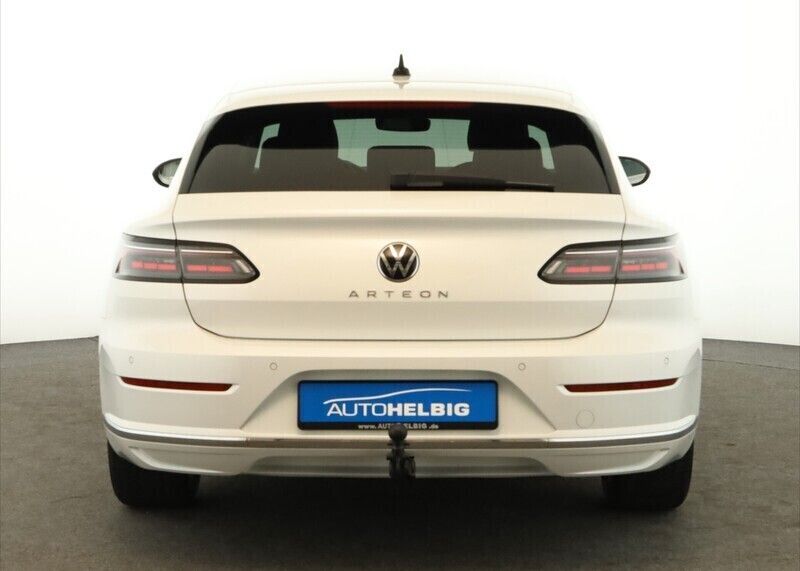 Gebraucht VW Arteon Elegance 150 PS (110 kW) 2023 Oryxweiß perlmutteffekt Kombi
