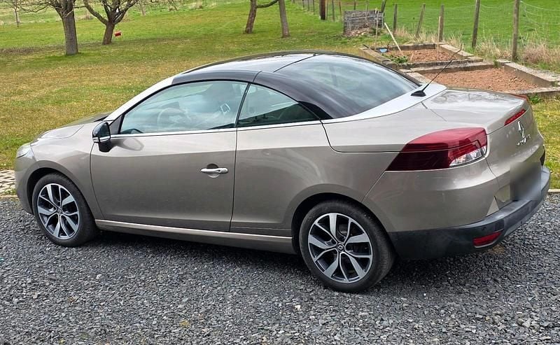 Gebraucht Renault Mégane Cabriolet 130 PS (95 kW) 2010 Gold Cabrio