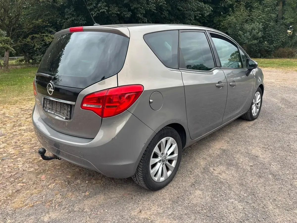 Gebraucht Opel Meriva 101 PS (74 kW) 2014 Grau Van / Kleinbus