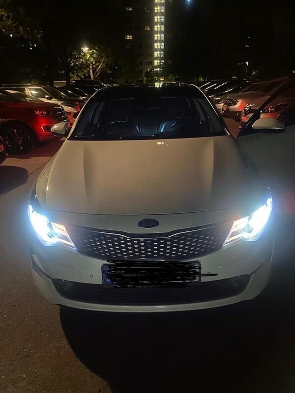 Weiß Gebraucht 2016 Kia Optima Vision Limousine | 15.500 € (Teuer) - Bild 1/4