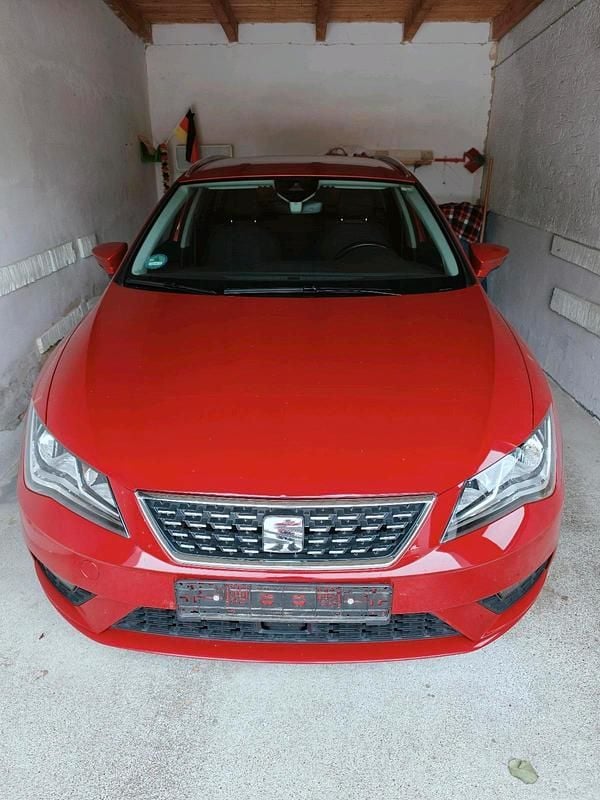 Rot Gebraucht 2017 Seat Leon ST XCELLENCE Kombi | 14.500 € (Fairer Preis) - Bild 1/2
