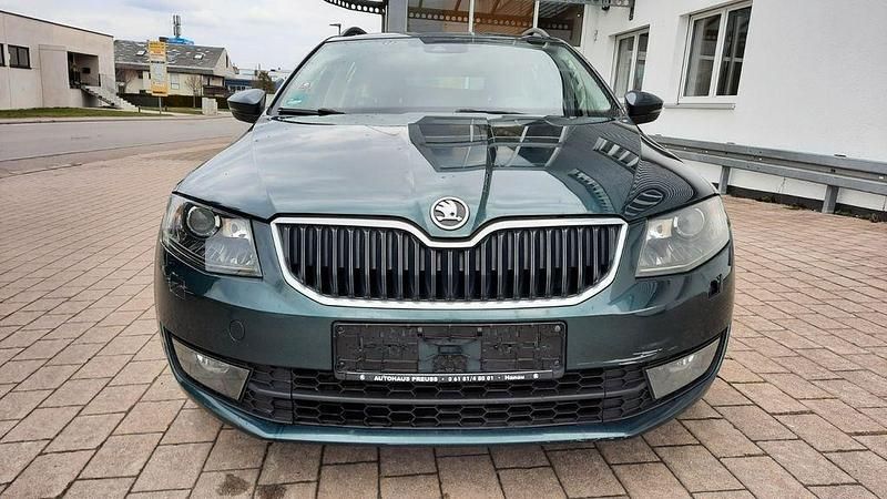 Gebraucht Skoda Octavia Style 110 PS (80 kW) 2016 Grün Kleinwagen