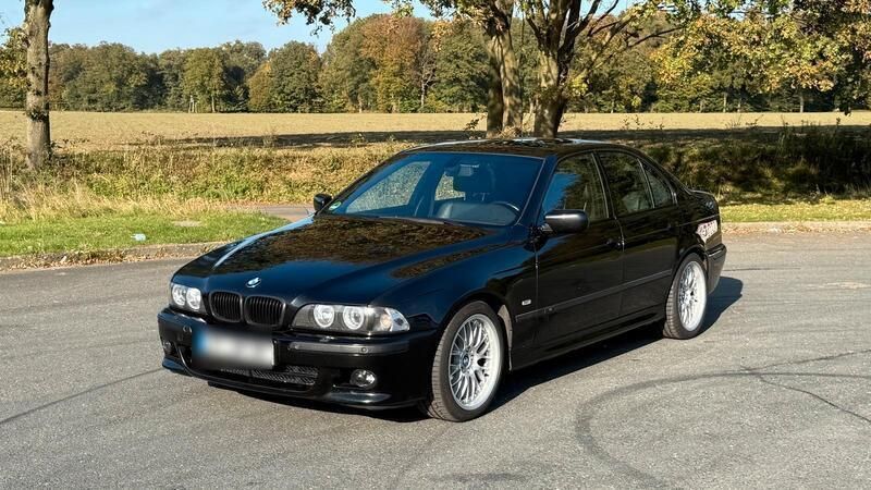 Schwarz Gebraucht 2002 BMW 540 M Sport Limousine | 8.499 € (Guter Preis) - Bild 1/4