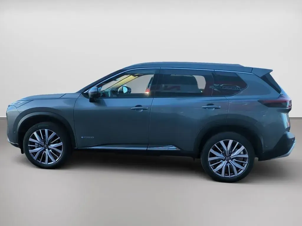 Neu Nissan X-Trail Tekna+ 213 PS (156 kW) 2025 Gun metallic SUV
