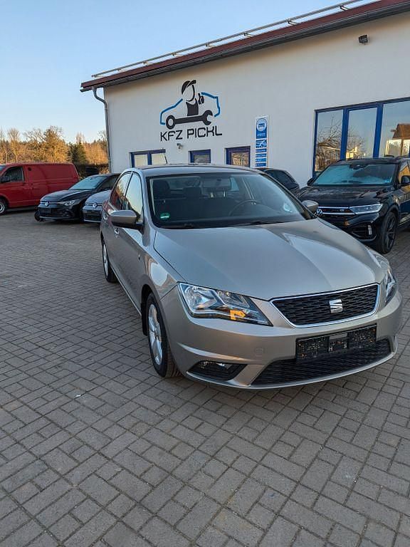 Beige Gebraucht 2015 Seat Toledo Reference Limousine | 5.800 € (Fairer Preis) - Bild 1/4