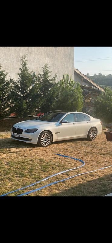 Weiß Gebraucht 2010 BMW 730 Limousine | 14.000 € (Teuer) - Bild 1/4