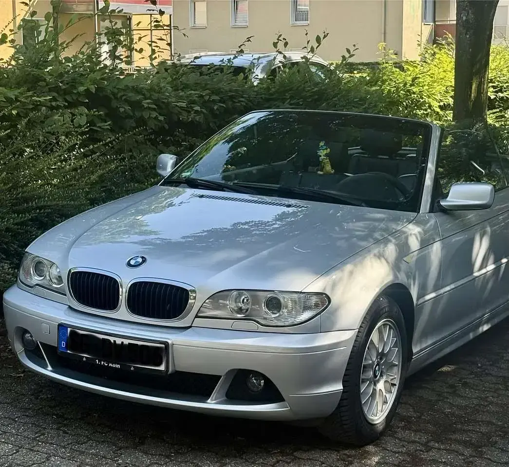 Gebraucht BMW 318 150 PS (110 kW) 2006 Grau Cabrio